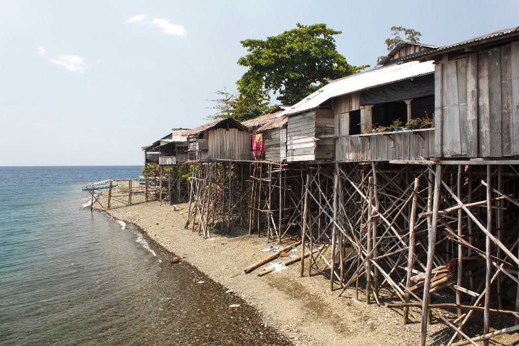 03-Typical village along the coast.jpg - Typical village along the coast